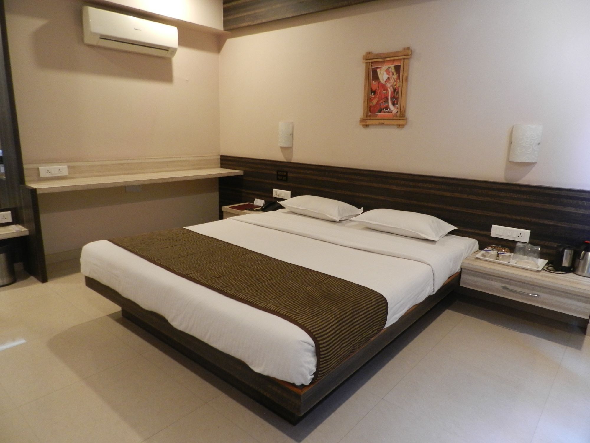 Hotel K Square Kolhapur Exterior photo