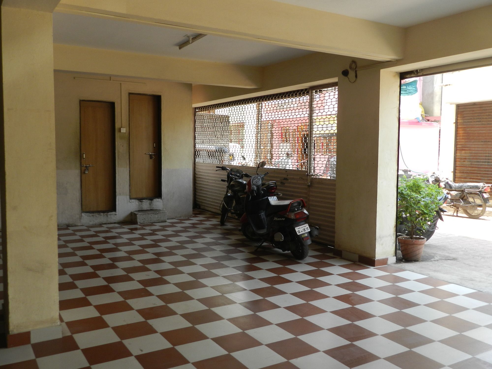 Hotel K Square Kolhapur Exterior photo